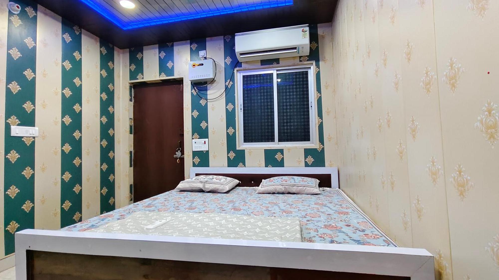Hotel Raju Homestay Ayodhya 150 Meters From Shree Ram Janmbhoomi Temple 200 Meters From Ayodhya Dham Railway Station Eksteriør billede