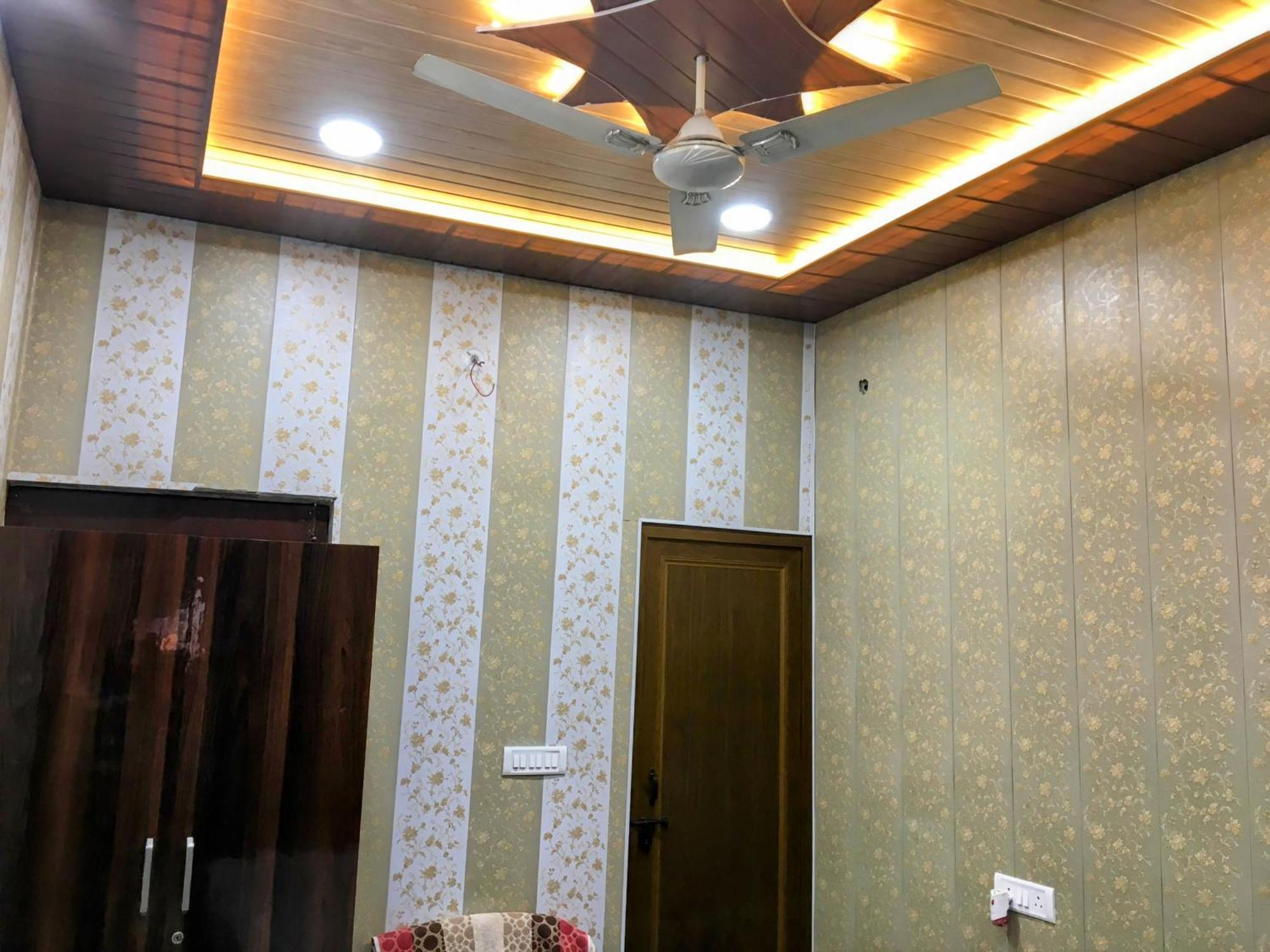 Hotel Raju Homestay Ayodhya 150 Meters From Shree Ram Janmbhoomi Temple 200 Meters From Ayodhya Dham Railway Station Eksteriør billede