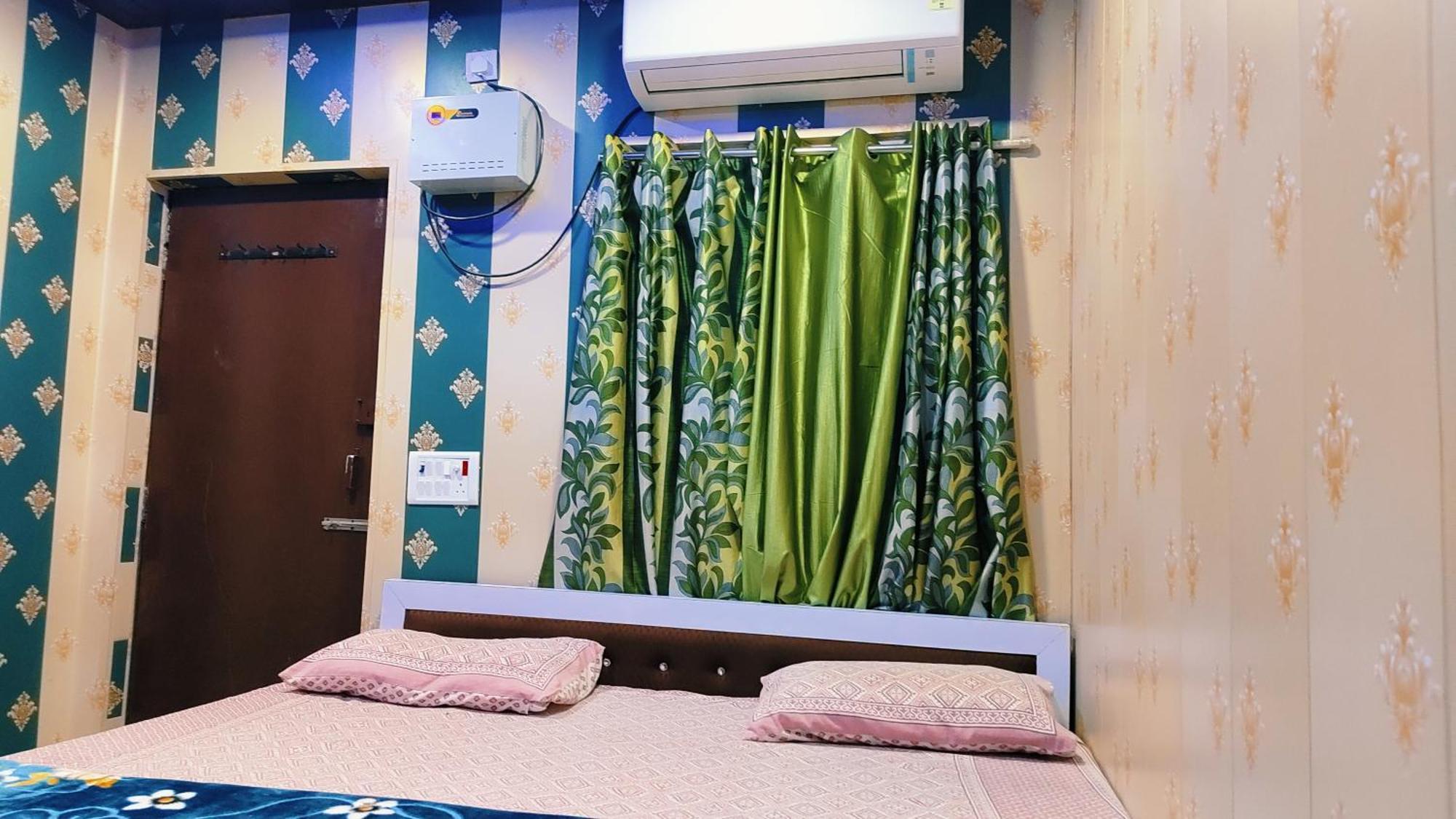 Hotel Raju Homestay Ayodhya 150 Meters From Shree Ram Janmbhoomi Temple 200 Meters From Ayodhya Dham Railway Station Eksteriør billede