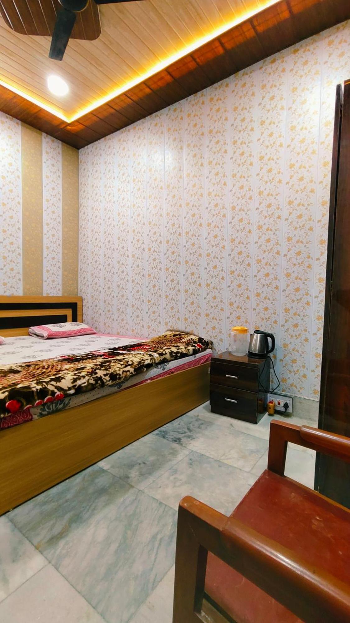 Hotel Raju Homestay Ayodhya 150 Meters From Shree Ram Janmbhoomi Temple 200 Meters From Ayodhya Dham Railway Station Eksteriør billede