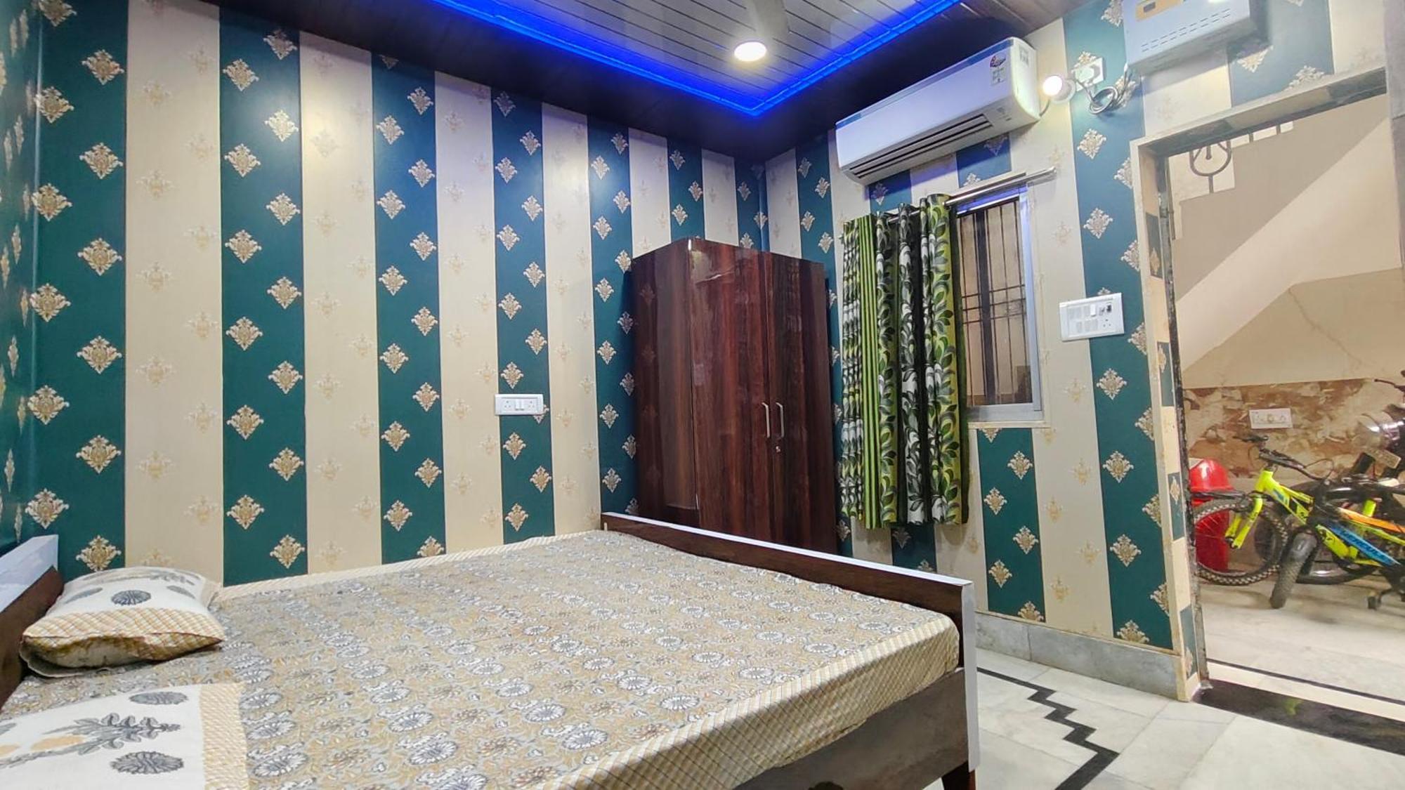 Hotel Raju Homestay Ayodhya 150 Meters From Shree Ram Janmbhoomi Temple 200 Meters From Ayodhya Dham Railway Station Eksteriør billede